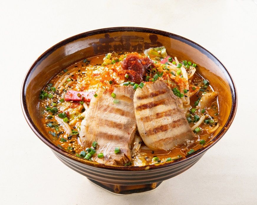 看板メニューの『味噌ラーメン』　辛さが３段階から選べる『辛味噌ラーメン』もある