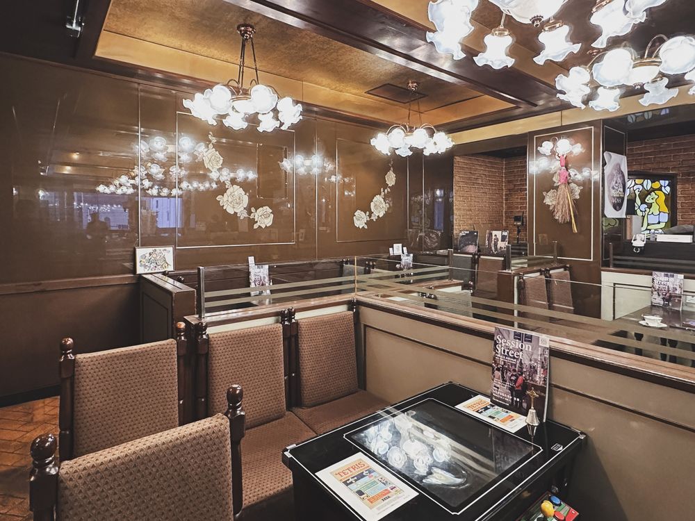 レトロなムード漂う店内