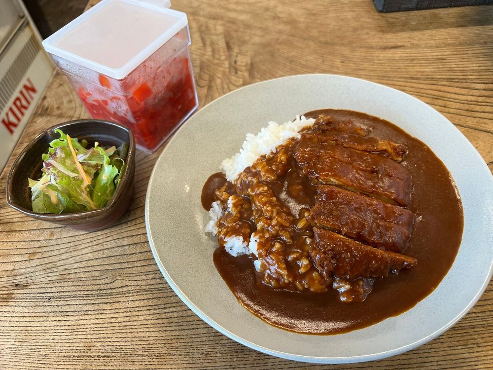 The popular Katsu Rice comes with a salad.