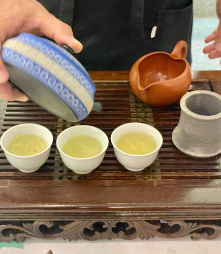 「一杯のお茶で豊かな時間を」若竹園が提案する茶葉とスイーツの共演